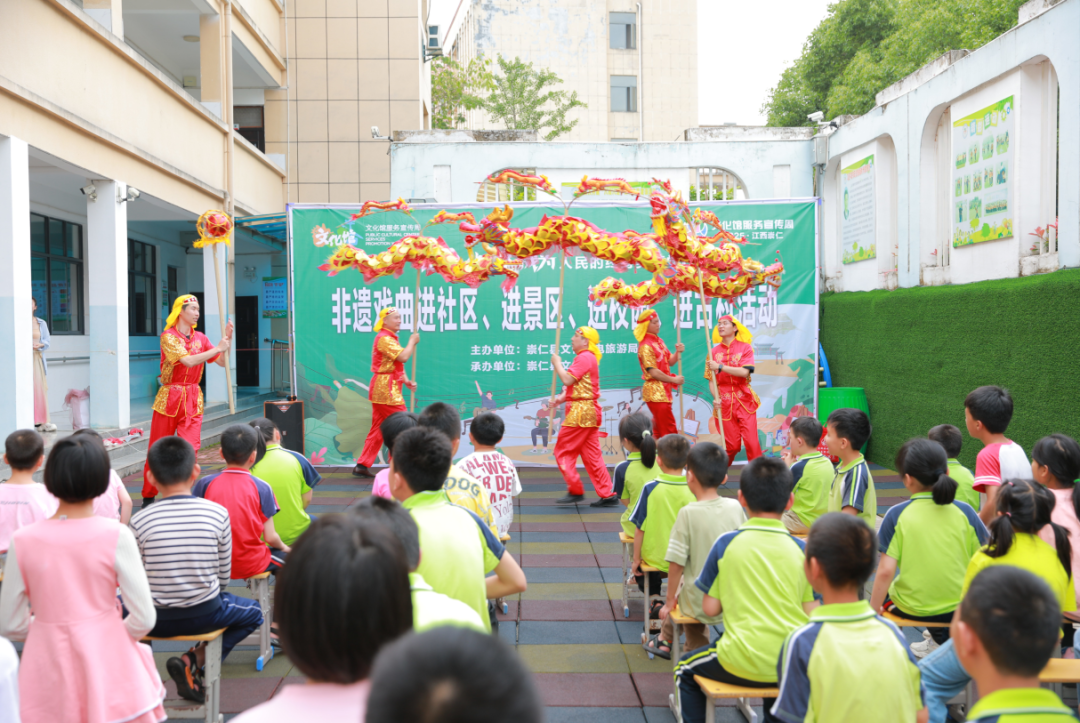 56ea5120ddd972458cd3425bf2b08400.png